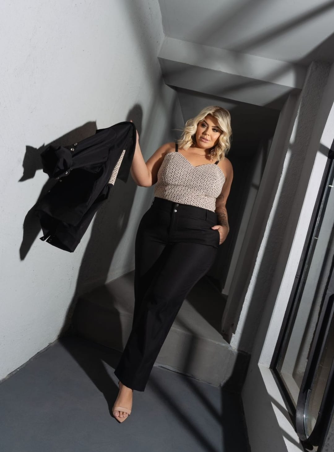 conjunto casaco e cropped plus size