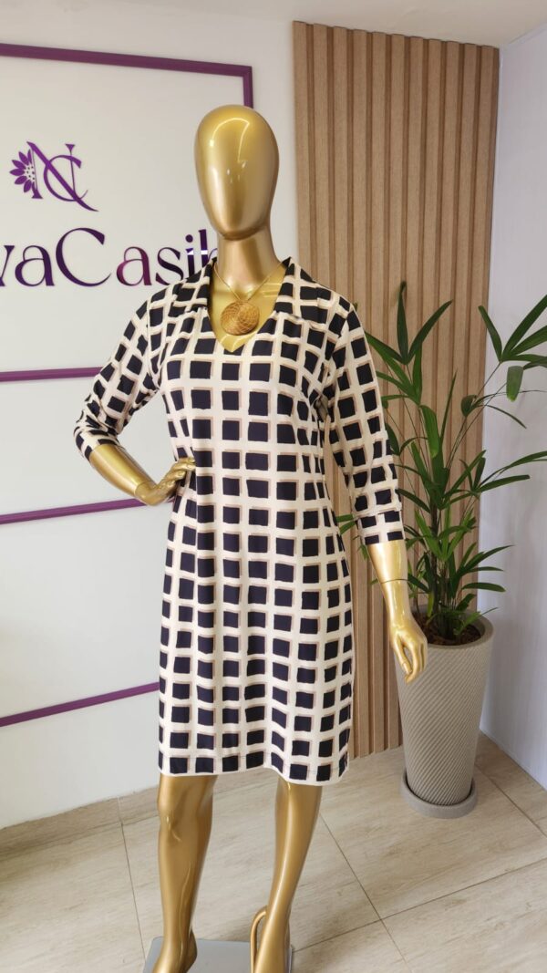 Vestido Túnica em Fluity com Gola em decote V Estampado. - Imagem 4