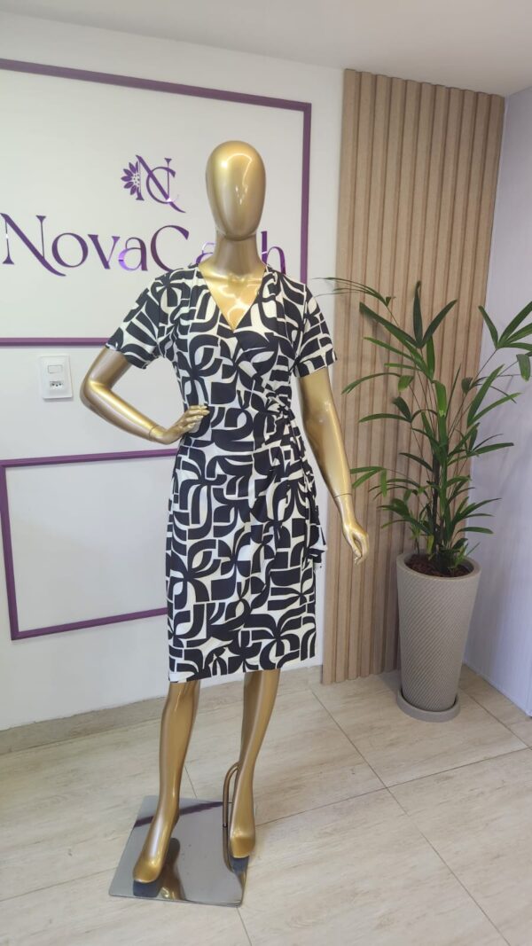 Vestido Curto com Manga modelo Envelope em Fluity. - Imagem 2