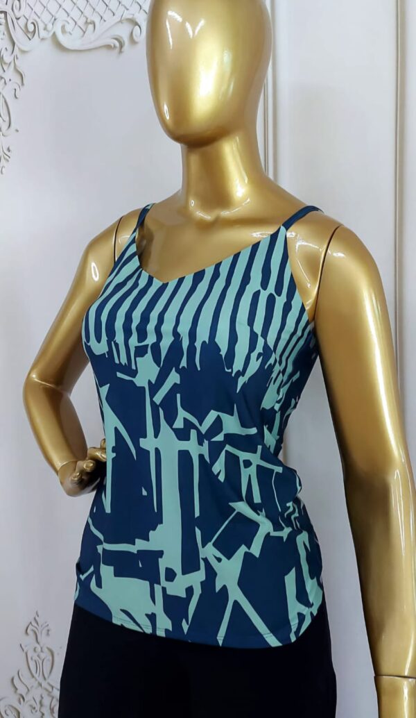 Blusa em Fluity de alça Estampada- Azul e Preta