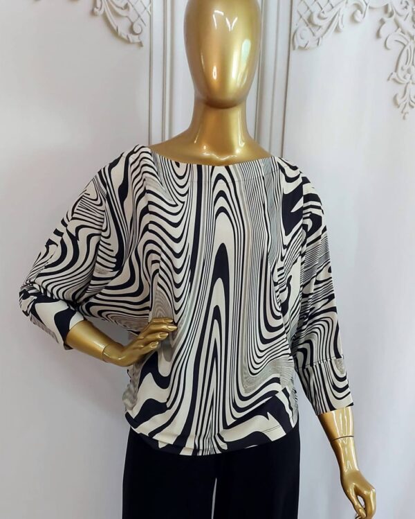 Blusa em Fluity Manga Morcego