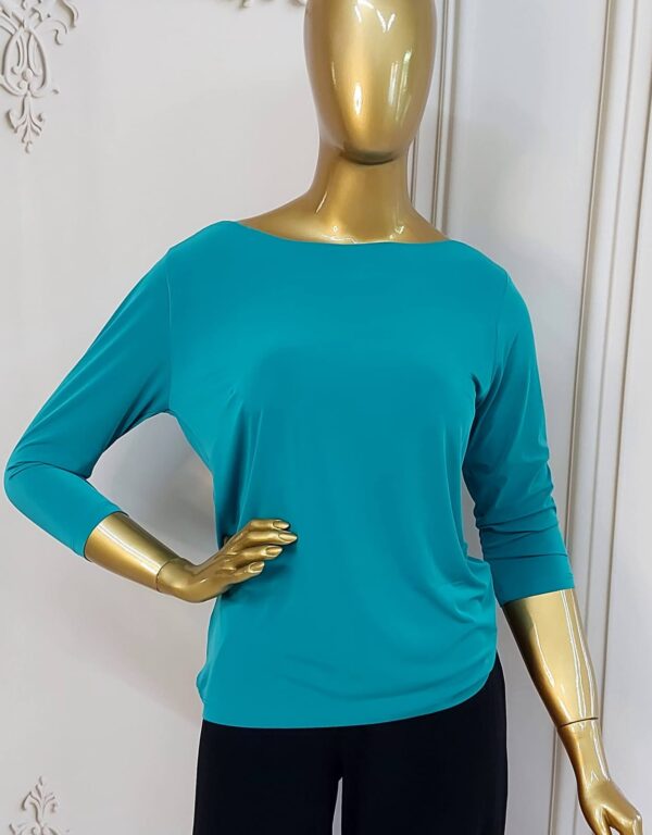 Blusa em Fluity Lisa Decote Canoa - Imagem 2